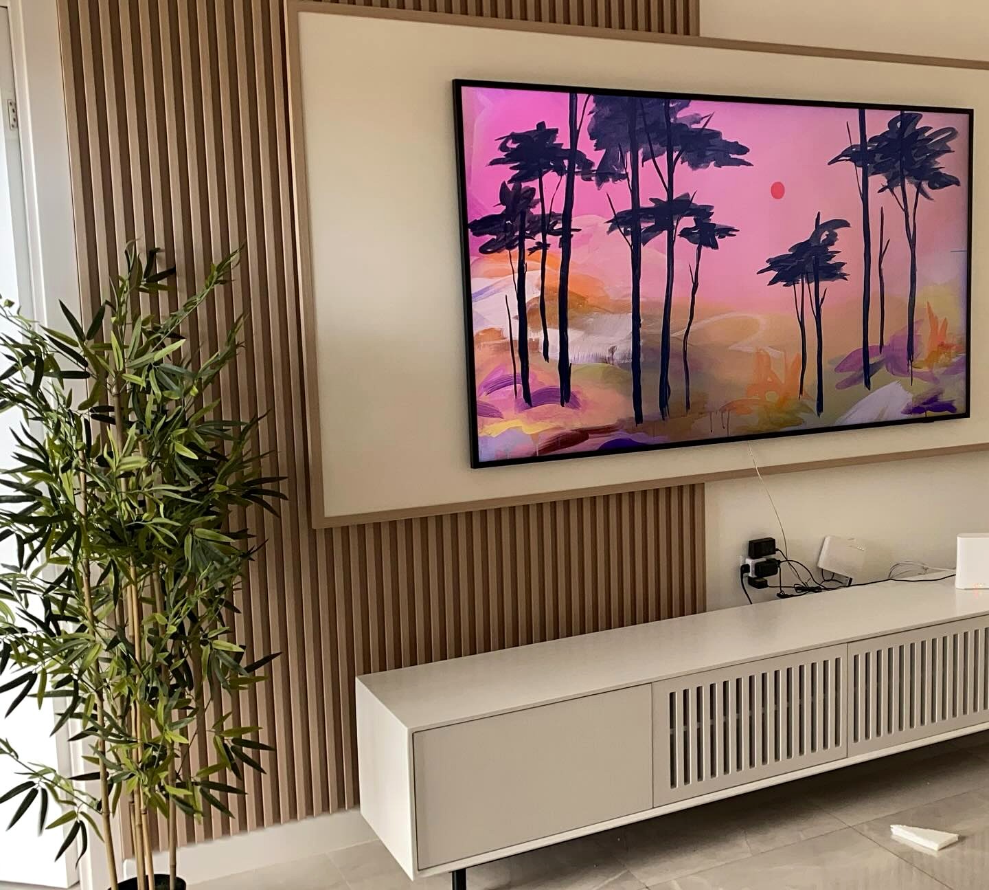 Sugar Cane Fluted Matte White TV backdrop Sugar Cane Borders